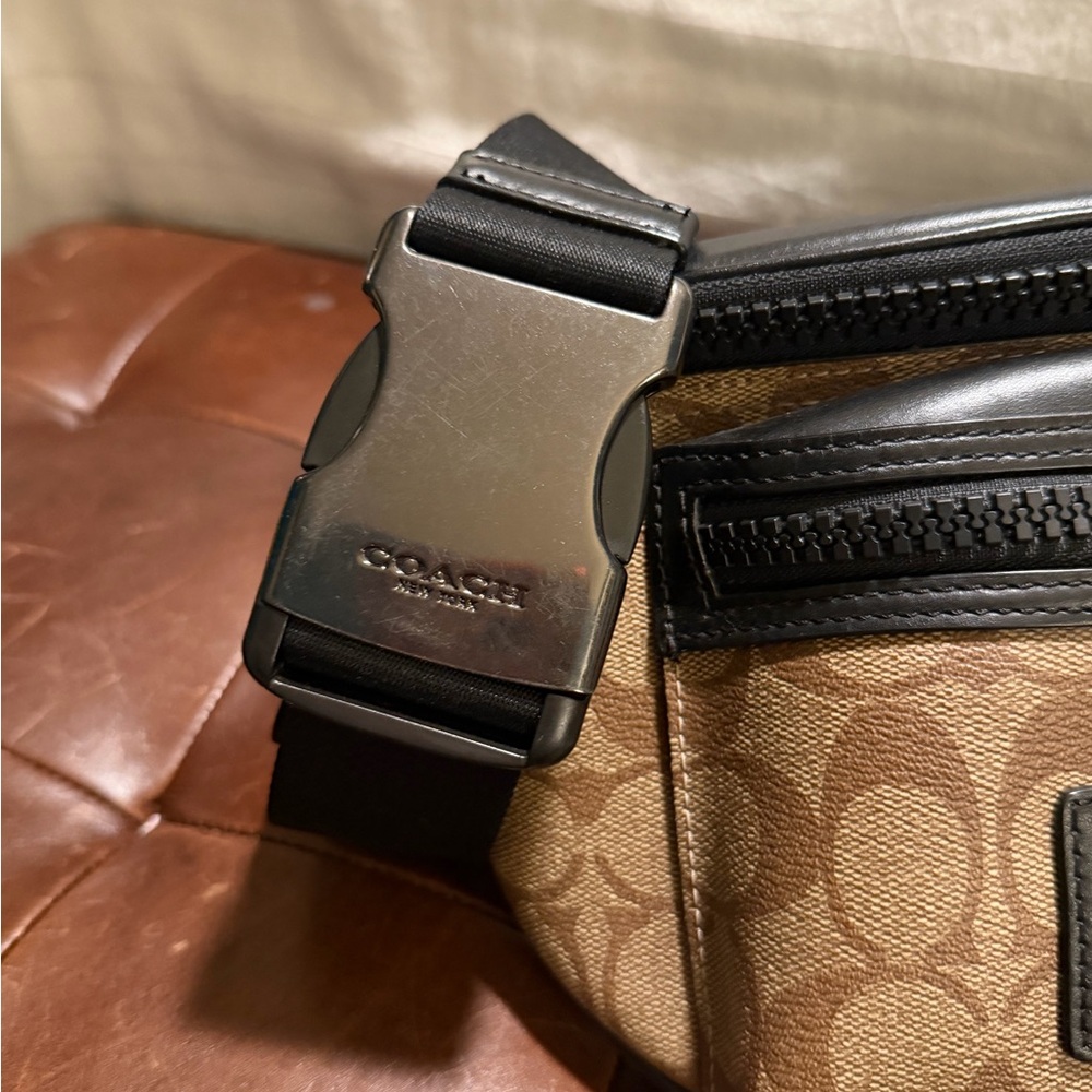 Coach Tan and Black Men's Belt Bag - Picture 5 of 7